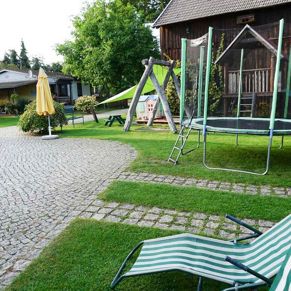Ferienwohnungen der Pension Frank Graßmel im Ortsteil Mochow der Gemeinde Schwielochsee