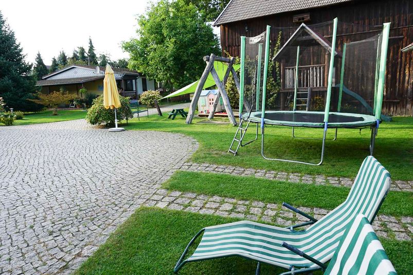 Ferienwohnungen der Pension Frank Graßmel im Ortsteil Mochow der Gemeinde Schwielochsee